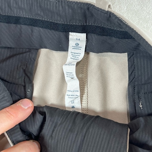 Lululemon Athletica Size 34 Flat Front Light Gray ABC Classic Shorts EUC - Picture 5 of 8